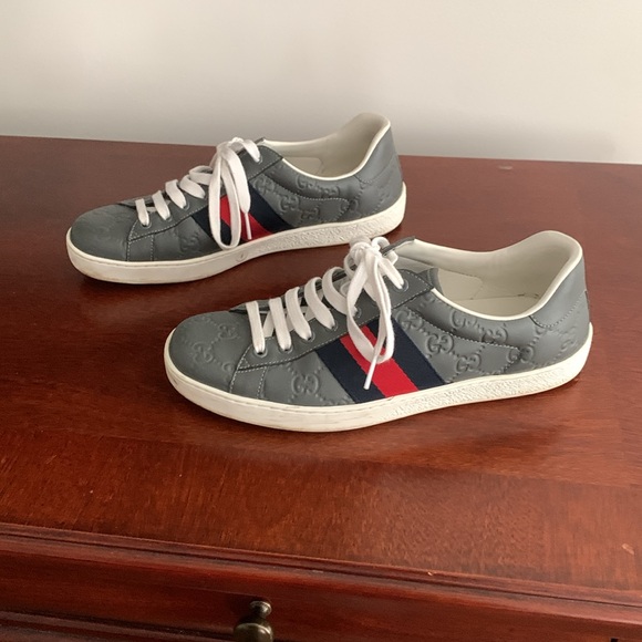Authentic Gently worn Mens Gucci sneakers size 6 - Picture 2 of 16